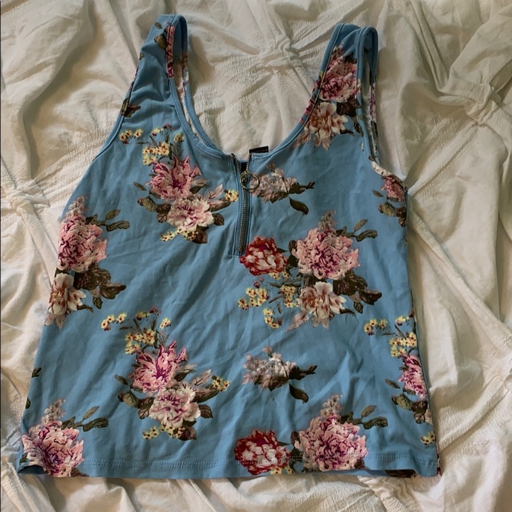 Floral tank top w zipper front